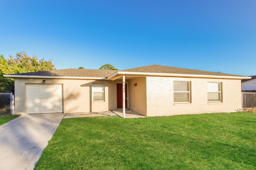 449 Archer Rd SE Palm Bay, FL 32909
